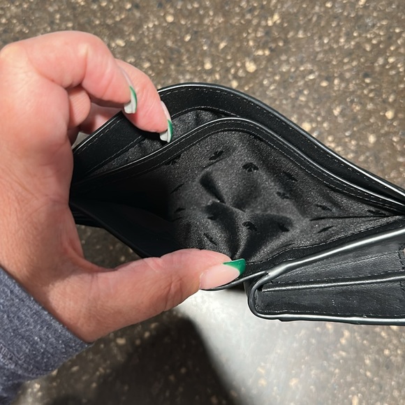 Kate Spade wallet - Picture 5 of 5